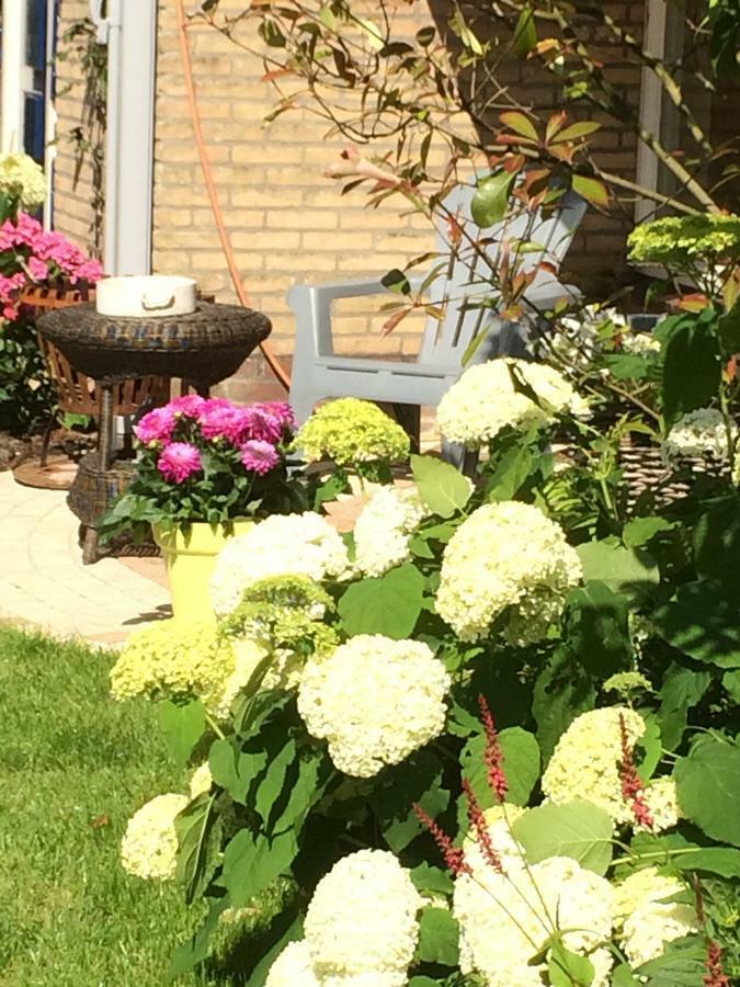 Bed And Breakfast Ineke En John Hoofddorp Bagian luar foto
