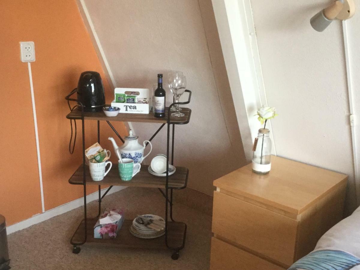 Bed And Breakfast Ineke En John Hoofddorp Bagian luar foto