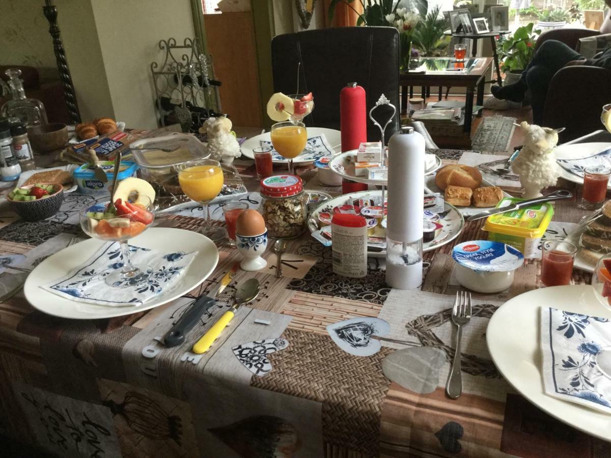 Bed And Breakfast Ineke En John Hoofddorp Bagian luar foto