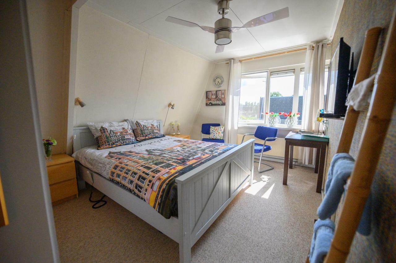 Bed And Breakfast Ineke En John Hoofddorp Bagian luar foto