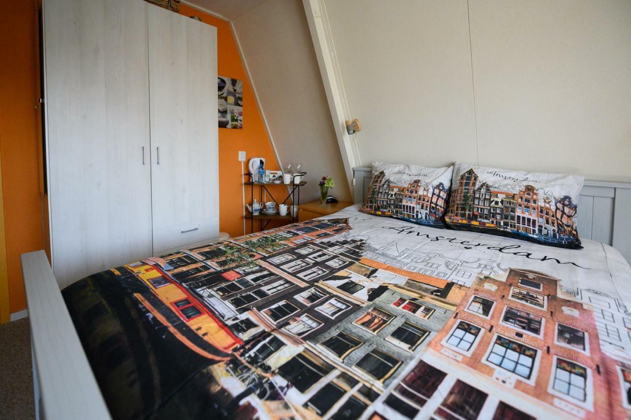 Bed And Breakfast Ineke En John Hoofddorp Bagian luar foto